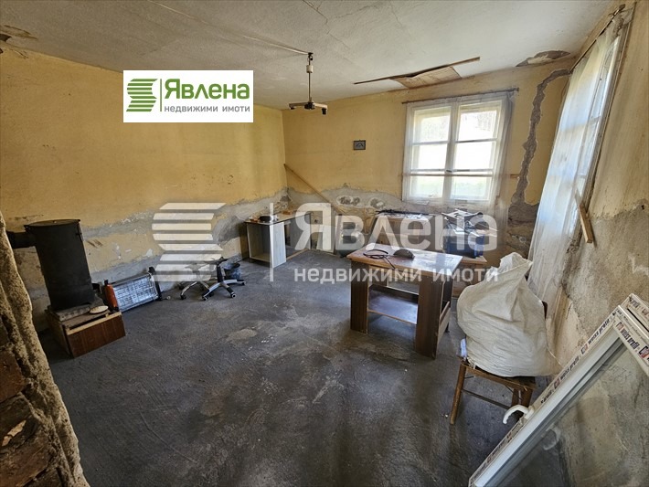 Продава КЪЩА, с. Големо Бучино, област Перник, снимка 6 - Къщи - 52998123