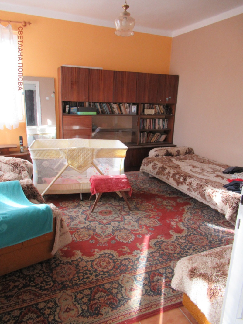 Продава КЪЩА, гр. Брегово, област Видин, снимка 2 - Къщи - 53410091