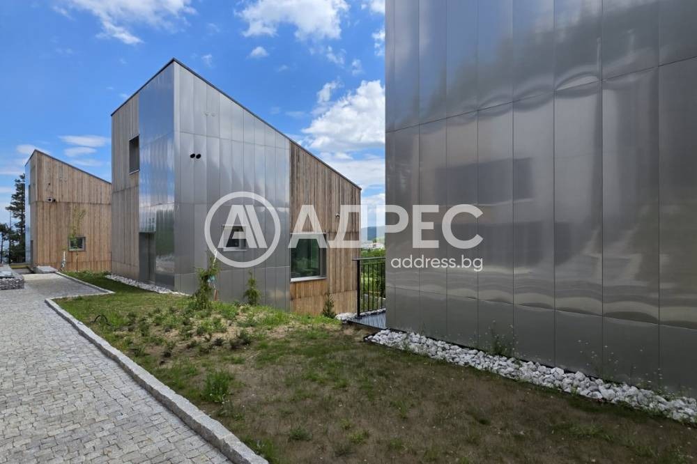 Продава КЪЩА, гр. София, с. Бистрица