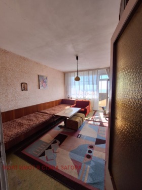 2 bedroom Tri chuchura - yug, Stara Zagora 1