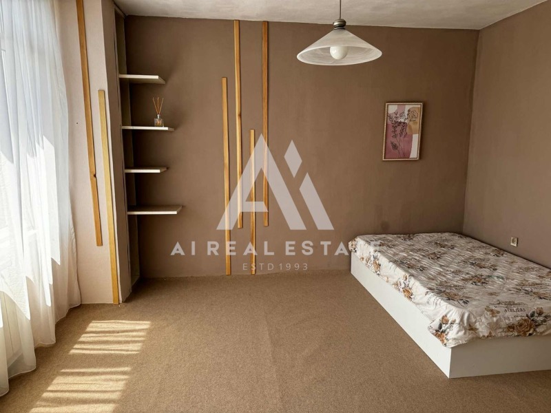 Na sprzedaż  2 sypialnie Plewen , Szirok centar , 110 mkw | 75560130 - obraz [12]