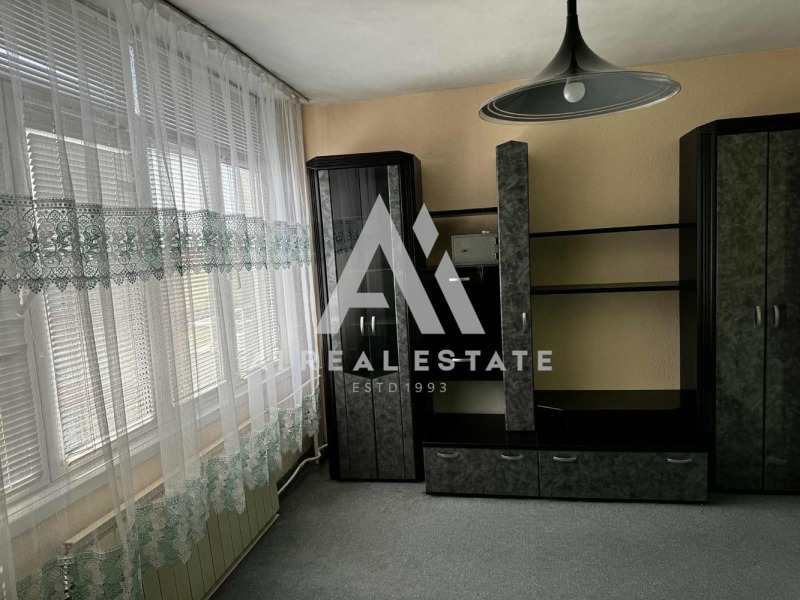 Na sprzedaż  2 sypialnie Plewen , Szirok centar , 110 mkw | 75560130 - obraz [6]