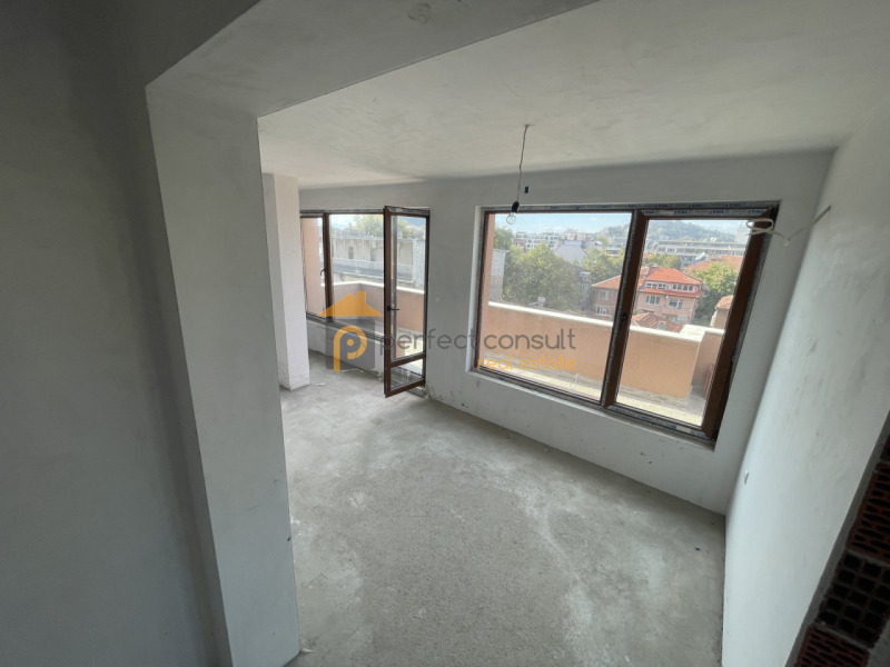 De vânzare  2 dormitoare Plovdiv , Țentâr , 99 mp | 76741197 - imagine [4]