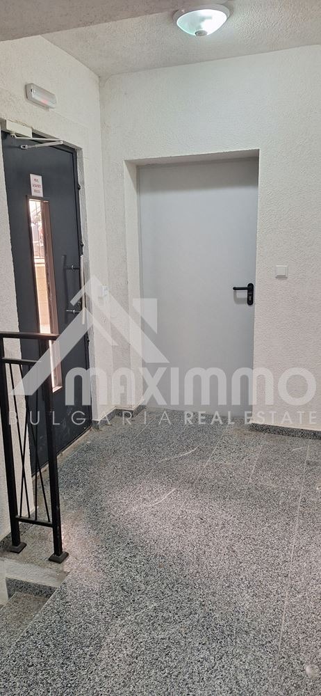 Продава ОФИС, гр. Варна, ЖП Гара, снимка 2 - Офиси - 54957282