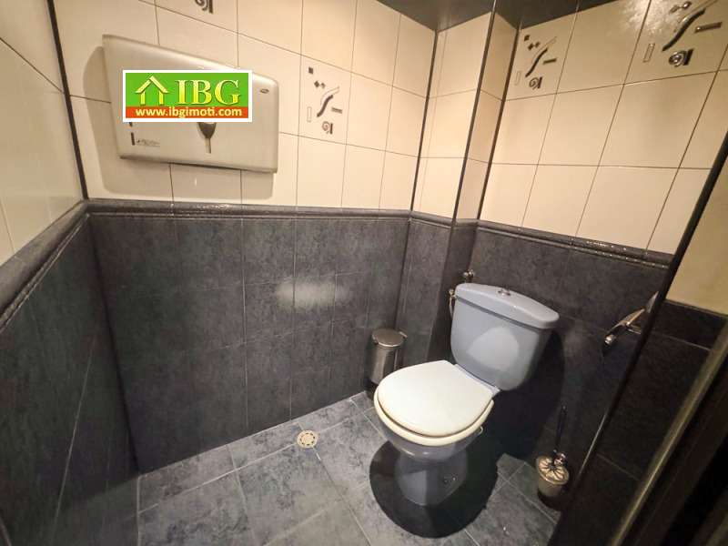 Продава ЗАВЕДЕНИЕ, гр. Русе, Център, снимка 12 - Заведения - 53071186