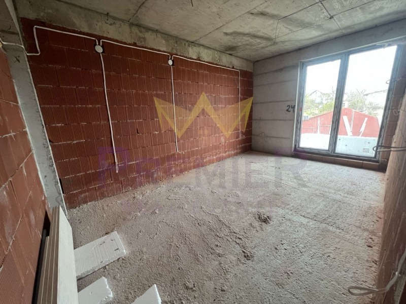 Продава 3-СТАЕН, гр. Варна, Изгрев, снимка 2 - Апартаменти - 53087611