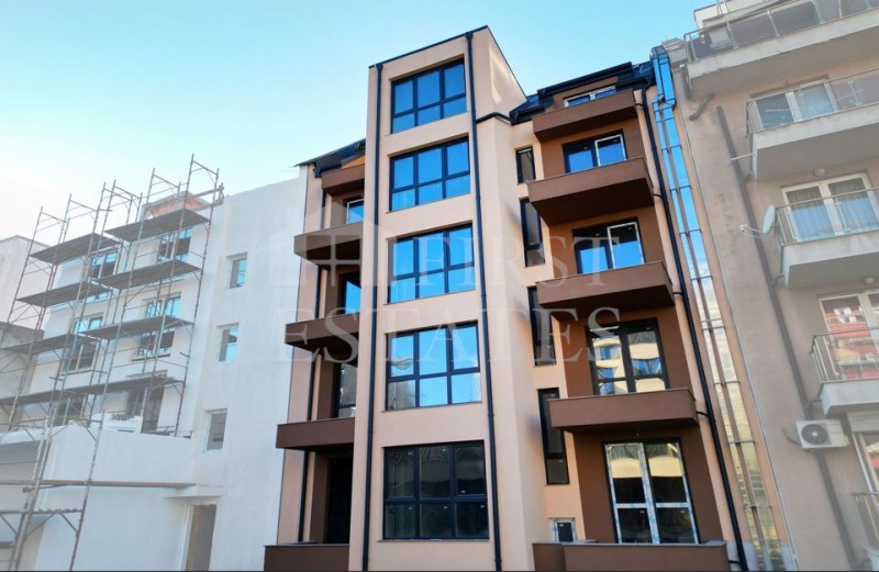 Te koop  3 slaapkamers Sofia , Tsentar , 183 m² | 26481543