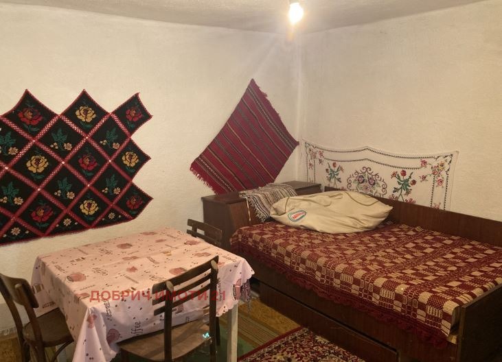 Продава КЪЩА, с. Дъбовик, област Добрич