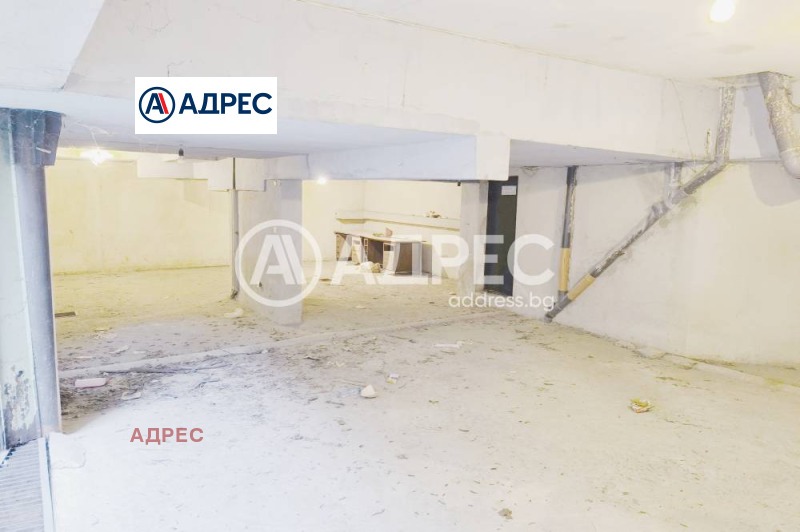 Продава ГАРАЖ, ПАРКОМЯСТО, гр. Варна, Център, снимка 5 - Гаражи и паркоместа - 53172995