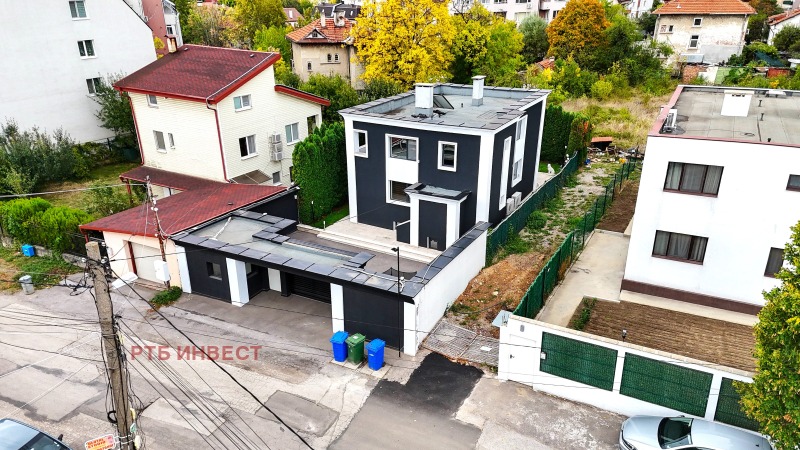 Продава КЪЩА в град София, Овча купел - 267 кв.м / 699 000 € » 1 367 125.17 лв., РТБ ИНВЕСТ