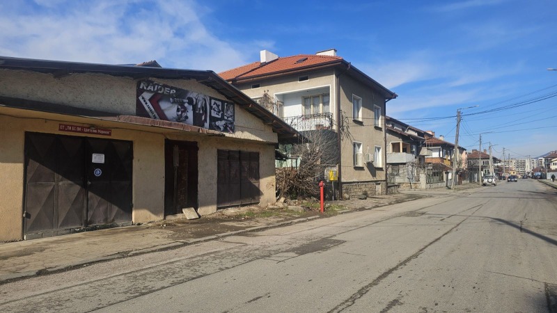 Продава МАГАЗИН в област София, гр. Ботевград - 35 кв.м / 42 000 € » 82 144.86 лв., НОВА СОФИЯ