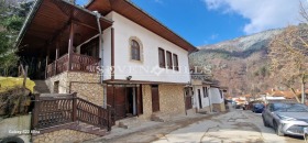 Hus Devin, region Smolyan 1