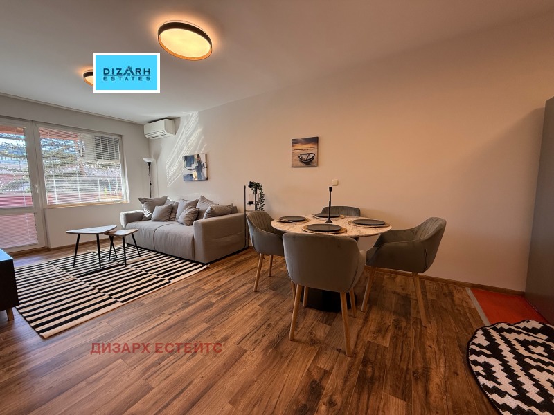 Продава 2-СТАЕН, гр. София, Център