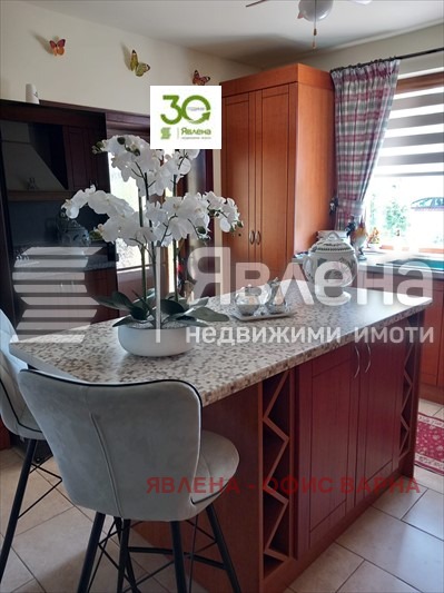 Продава КЪЩА, с. Безводица, област Добрич