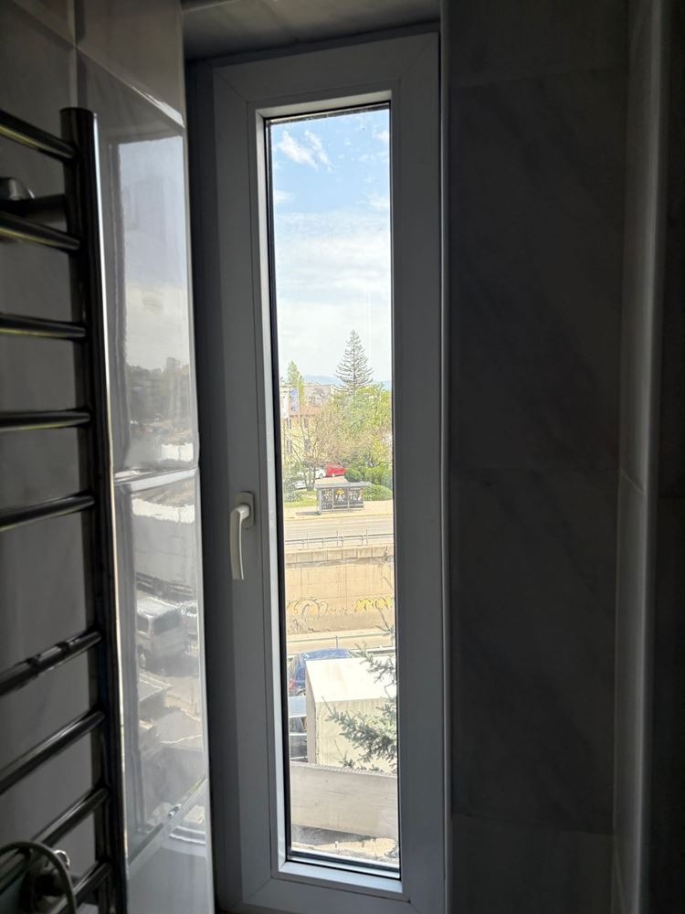 Продава 3-СТАЕН, гр. София, Оборище, снимка 3 - Апартаменти - 52720943