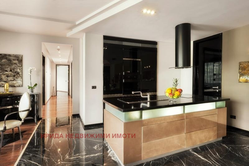 Продава МНОГОСТАЕН, гр. София, Манастирски ливади, снимка 2 - Апартаменти - 53370075