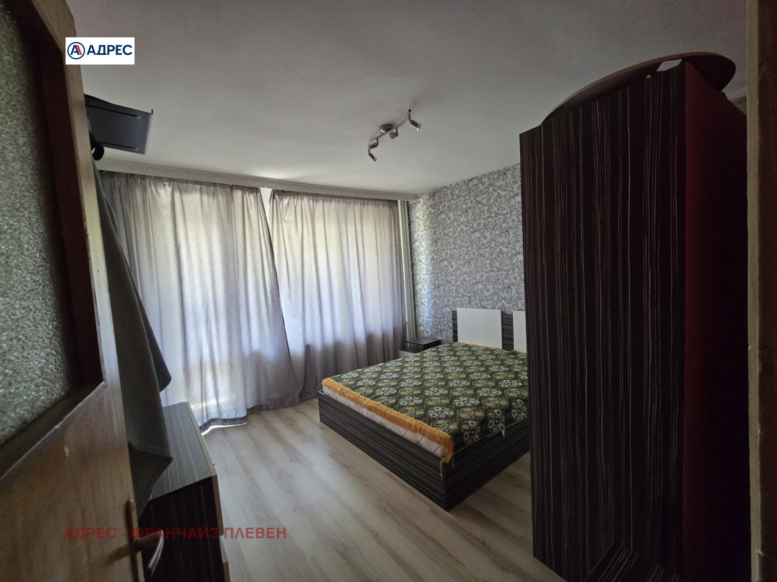 Продава 3-СТАЕН, гр. Плевен, Широк център, снимка 2 - Апартаменти - 54565803