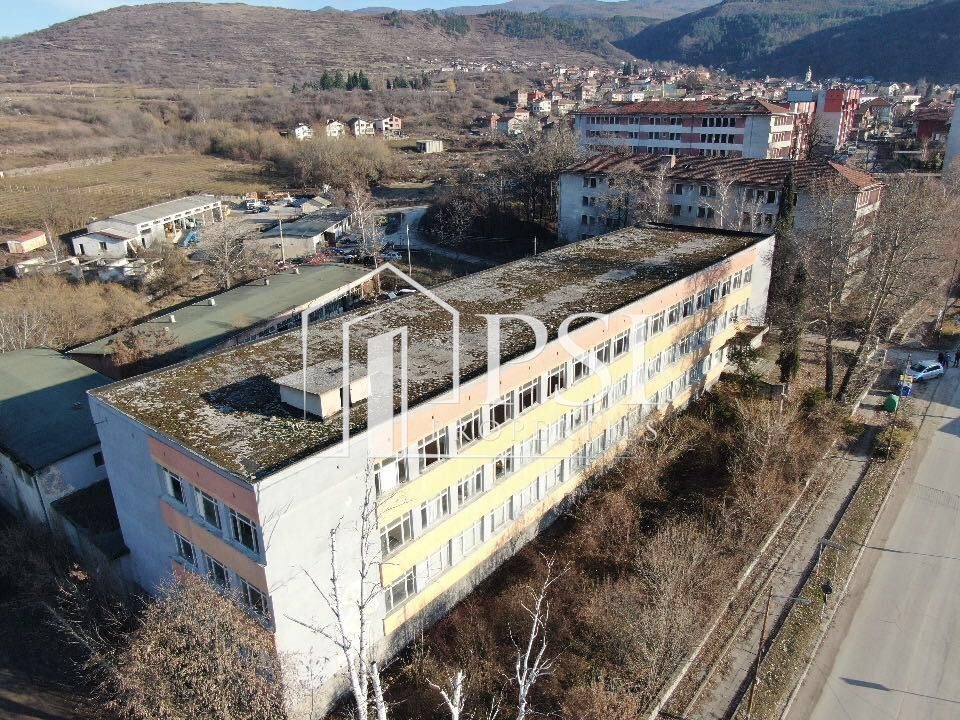 Продава ПРОМ. ПОМЕЩЕНИЕ, гр. Брацигово, област Пазарджик