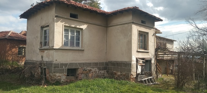 Продава КЪЩА в област Пазарджик, с. Аканджиево - 66 кв.м / 60 000 € » 117 349.80 лв., ДОМ-КО