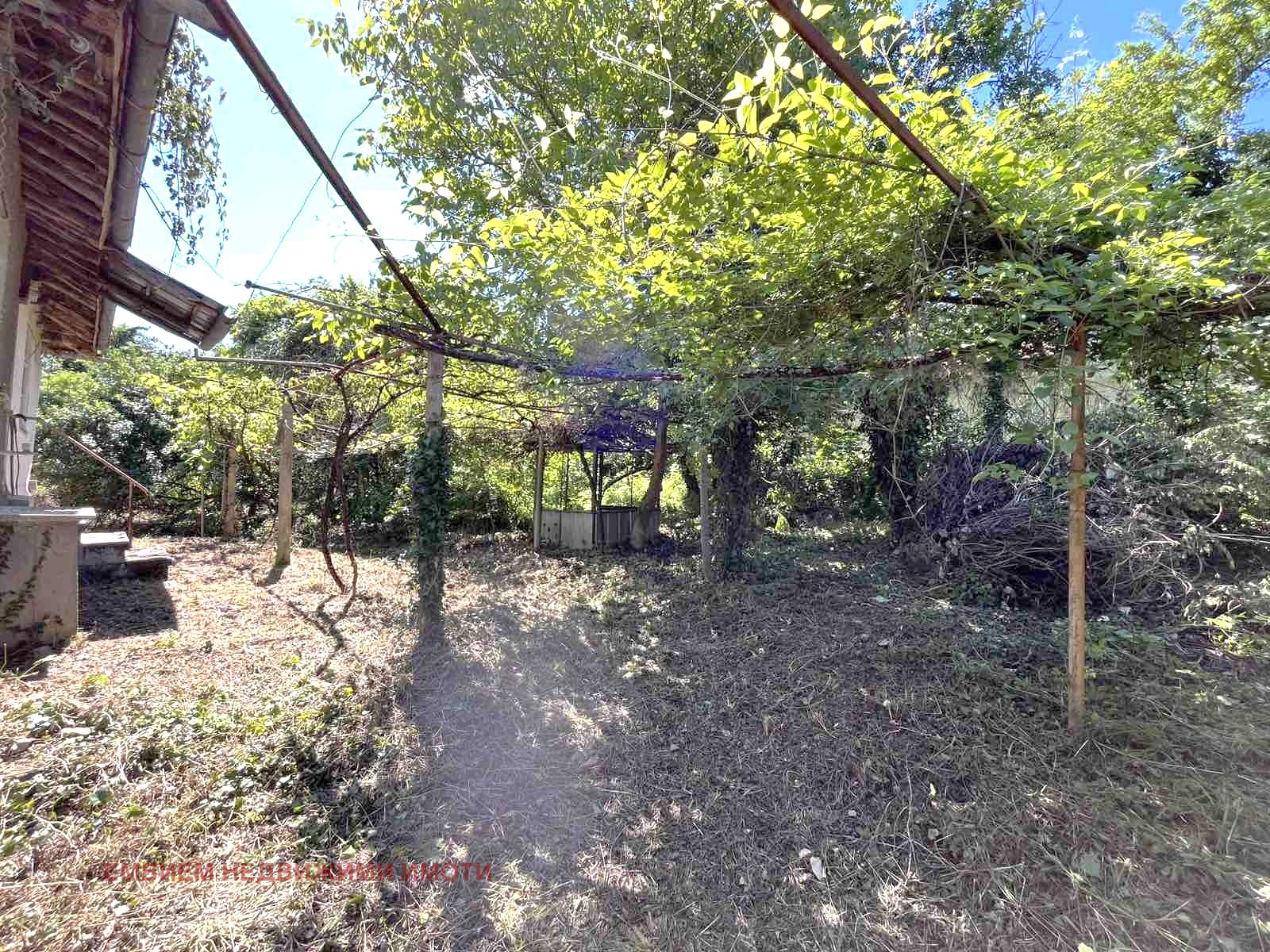 Продава КЪЩА, с. Абланица, област Ловеч, снимка 3 - Къщи - 55654339