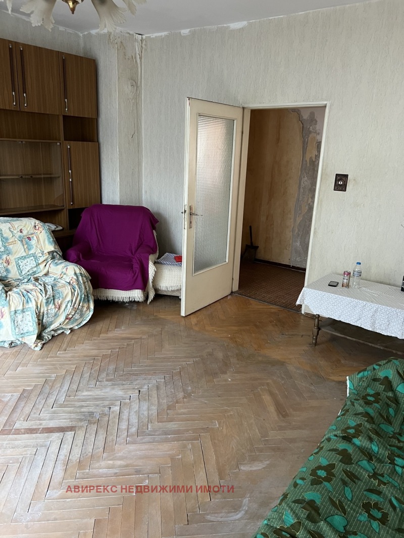 À venda  1 quarto Plovdiv , Karchiiaka , 64 m² | 73634302