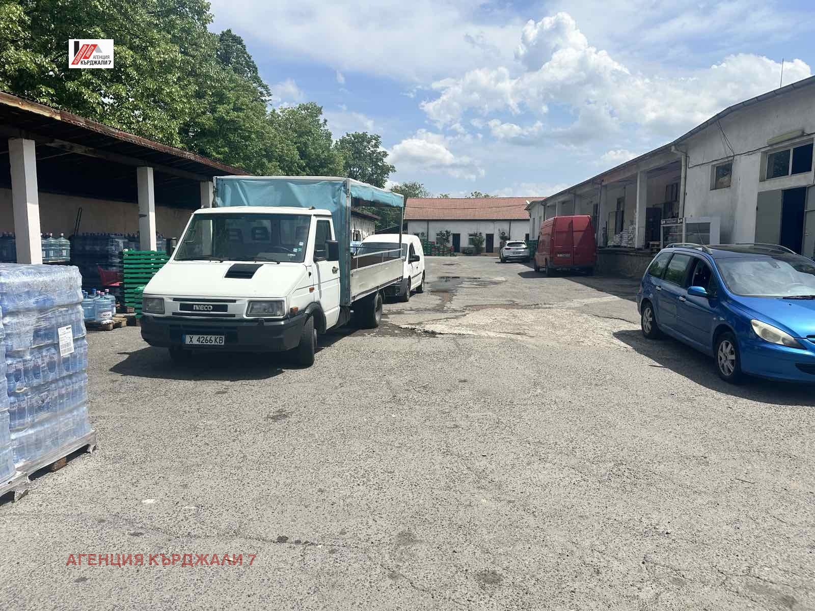 Продава ПРОМ. ПОМЕЩЕНИЕ, гр. Кърджали, Студен кладенец, снимка 13 - Производствени сгради - 54116715