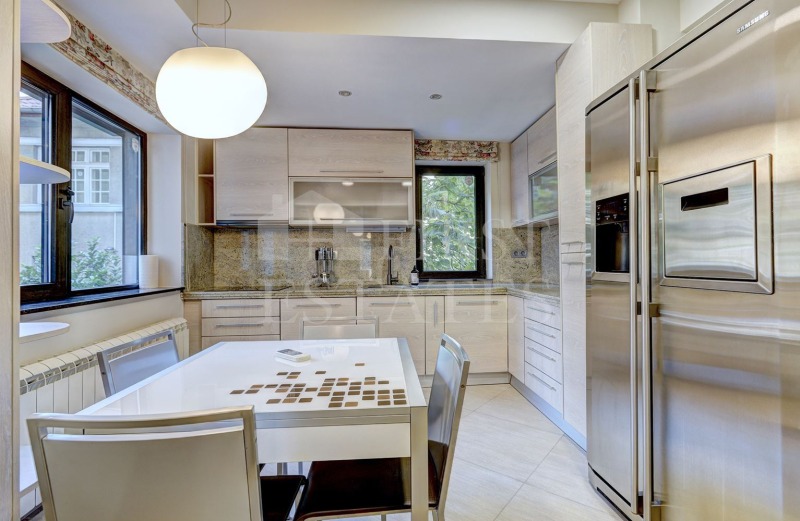 Na prodej  3+ ložnice Sofia , Centar , 220 m2 | 31573931 - obraz [12]