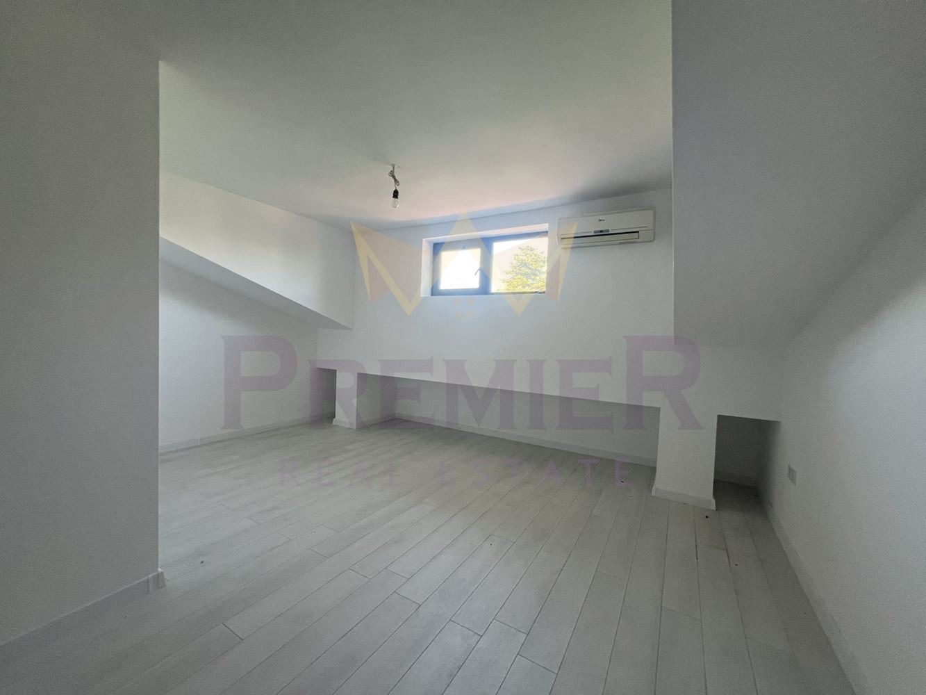 Продава 3-СТАЕН, гр. Варна, м-т Горна Трака, снимка 3 - Апартаменти - 55431980