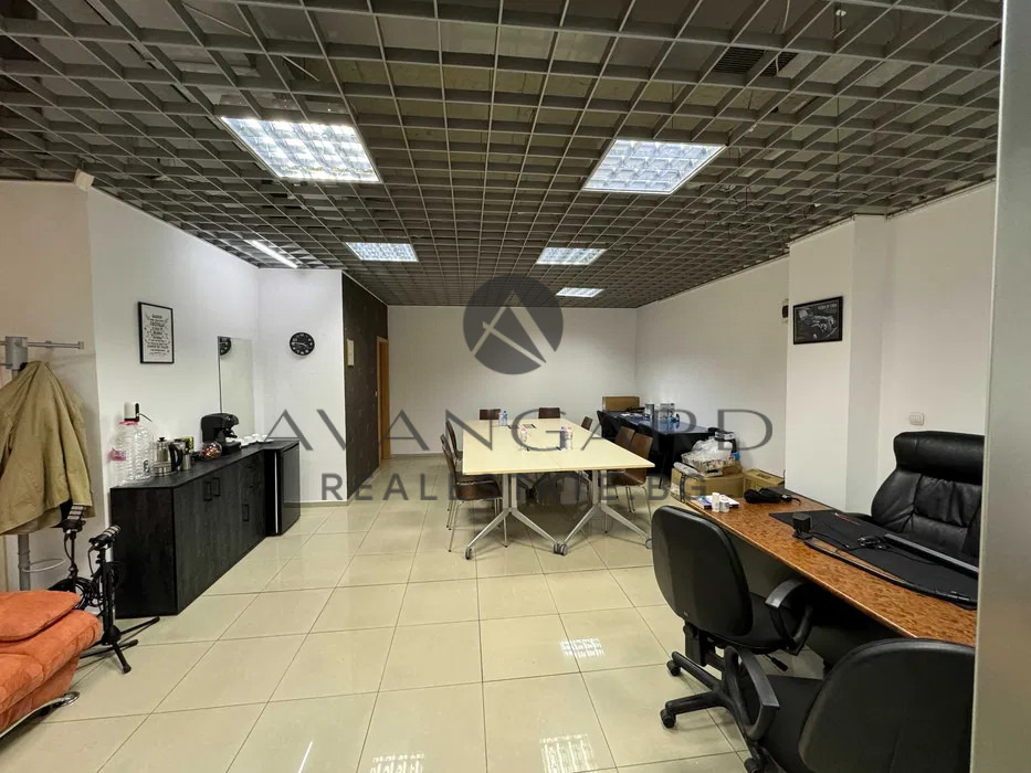 Продава ОФИС, гр. Пловдив, Център, снимка 2 - Офиси - 49838190