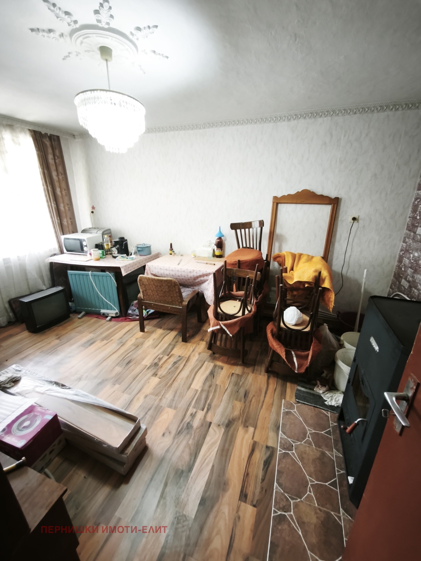 Продава ЕТАЖ ОТ КЪЩА, с. Кладница, област Перник, снимка 3 - Етаж от къща - 54712584