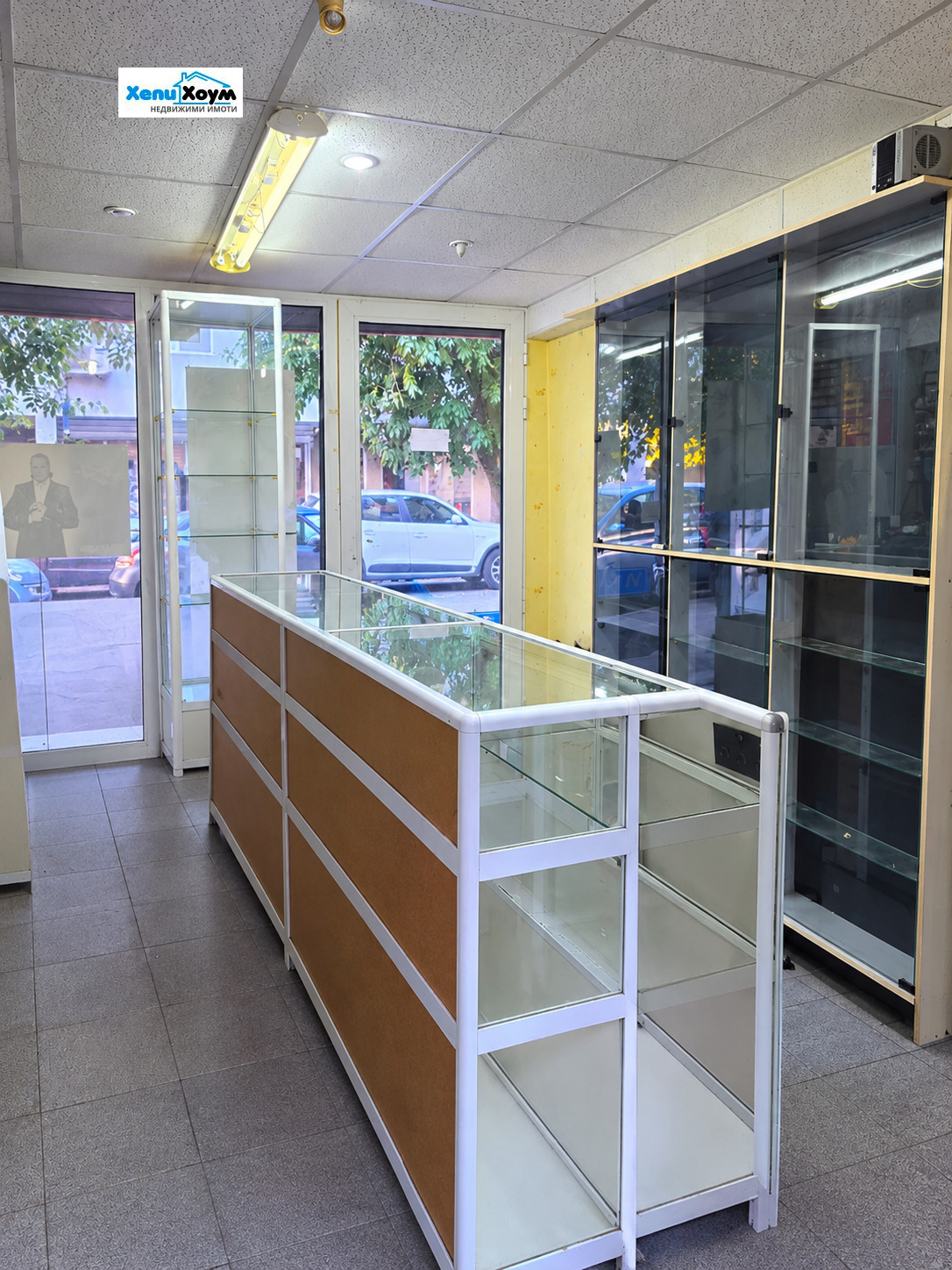 Продава МАГАЗИН, гр. Русе, Широк център, снимка 4 - Магазини - 56307887
