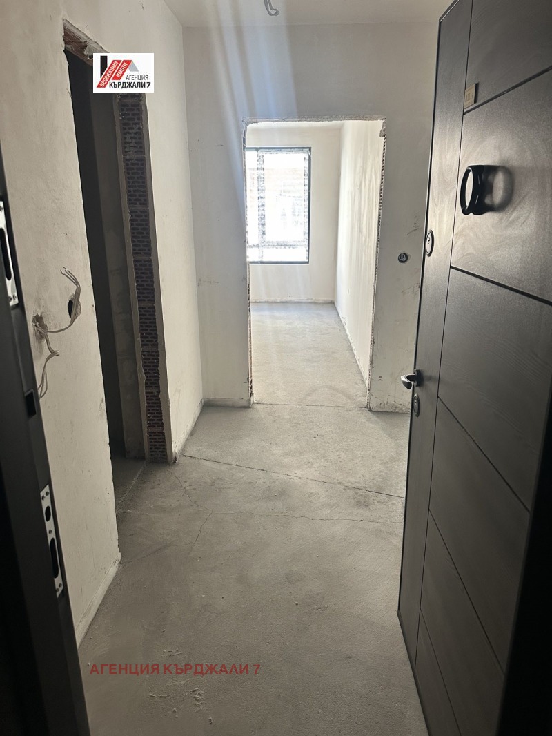 Продава 3-СТАЕН, гр. Кърджали, Център, снимка 3 - Апартаменти - 51998579