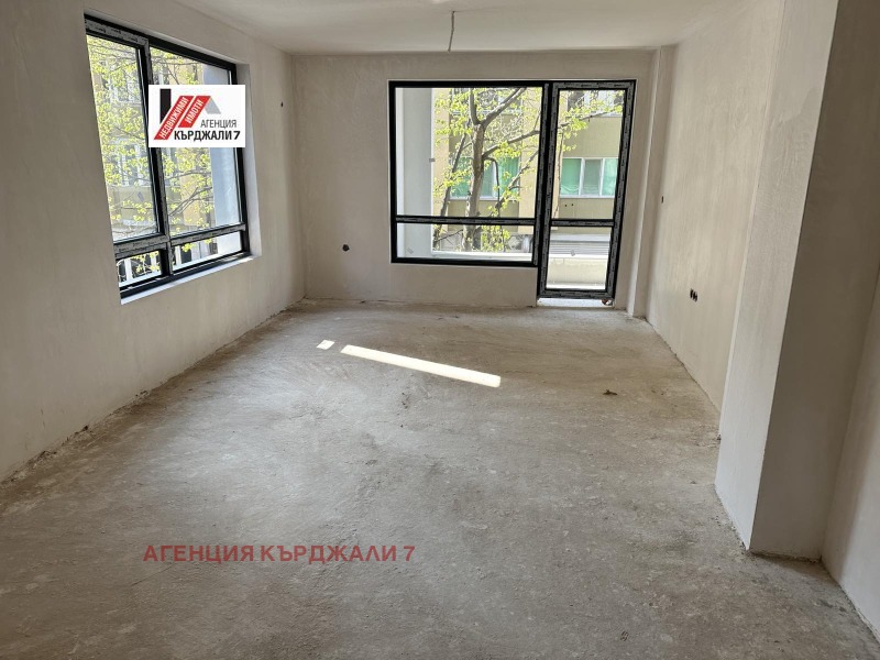 На продаж  2 спальні Кърджали , Център , 113 кв.м | 83229093 - зображення [9]