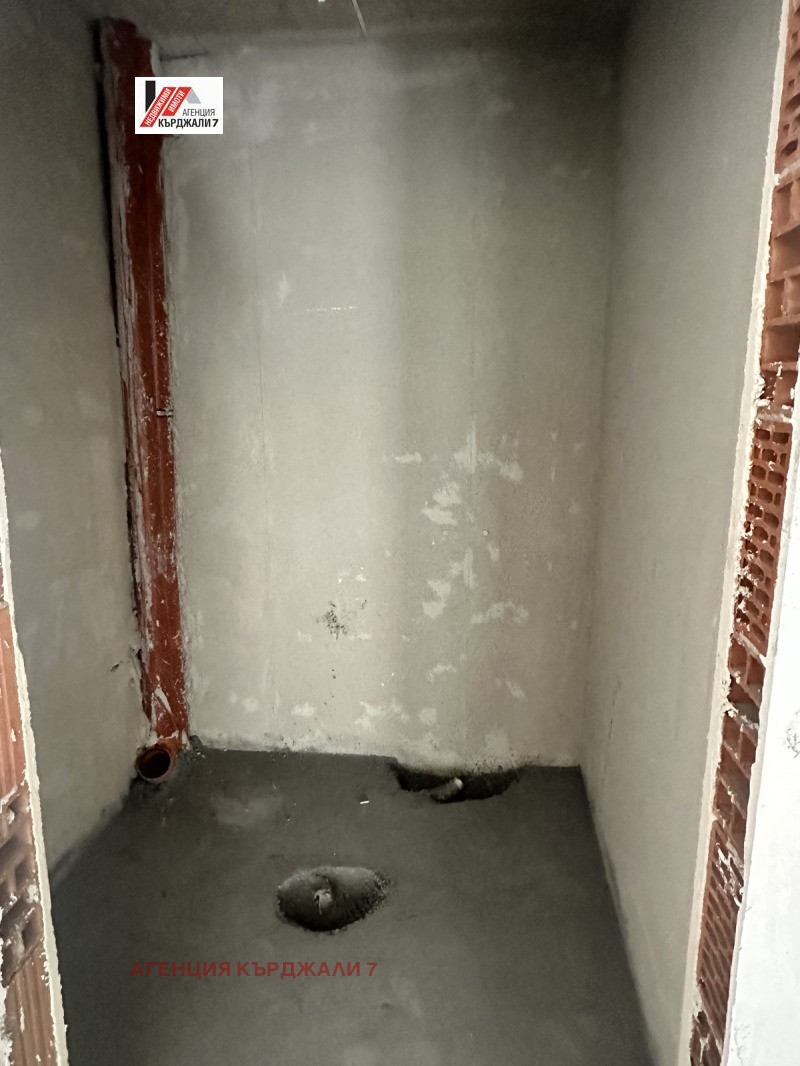 Продава 3-СТАЕН, гр. Кърджали, Център, снимка 9 - Апартаменти - 51998579