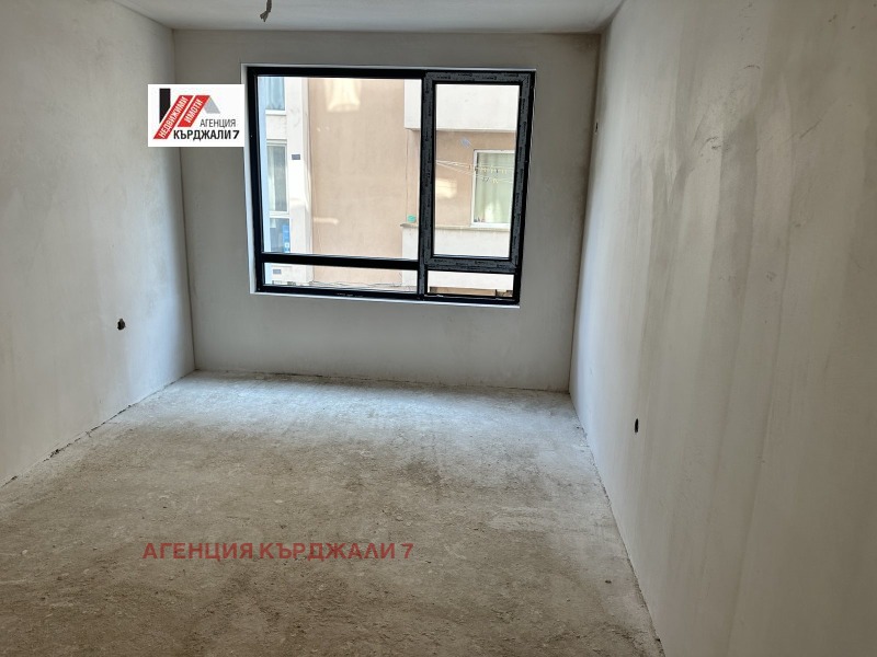 На продаж  2 спальні Кърджали , Център , 113 кв.м | 83229093 - зображення [3]