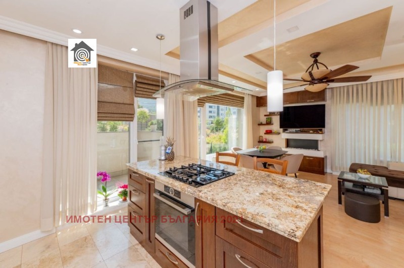 À vendre  2 chambres Sofia , Krastova vada , 124 m² | 83510735