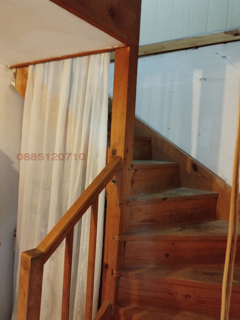 Продава КЪЩА, гр. Априлци, област Ловеч, снимка 9 - Къщи - 52782577