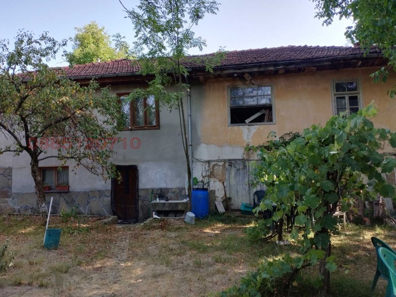 Продава КЪЩА, гр. Априлци, област Ловеч, снимка 2 - Къщи - 52782577