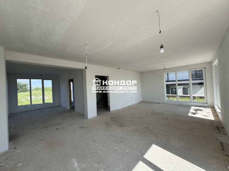 Продава КЪЩА, с. Марково, област Пловдив, снимка 12 - Къщи - 53505073