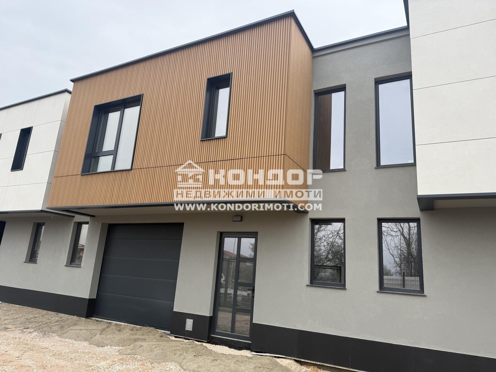 Продава КЪЩА, гр. Пловдив, Беломорски, снимка 2 - Къщи - 48763983