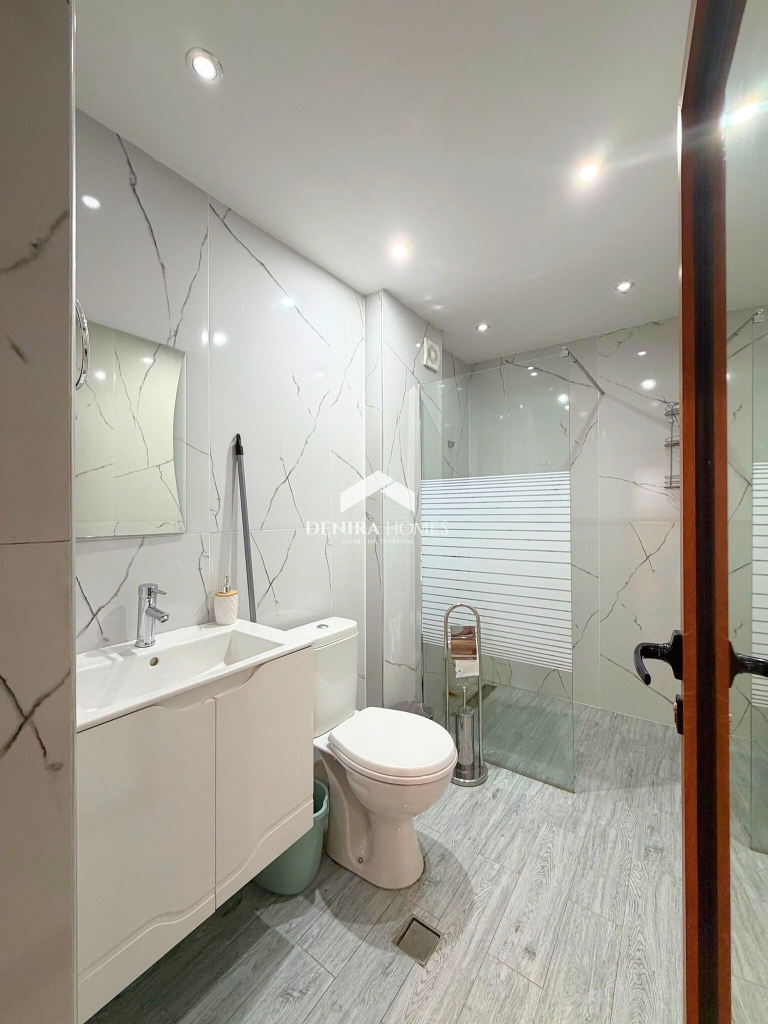 Продава КЪЩА, гр. София, Факултета, снимка 12 - Къщи - 54052885