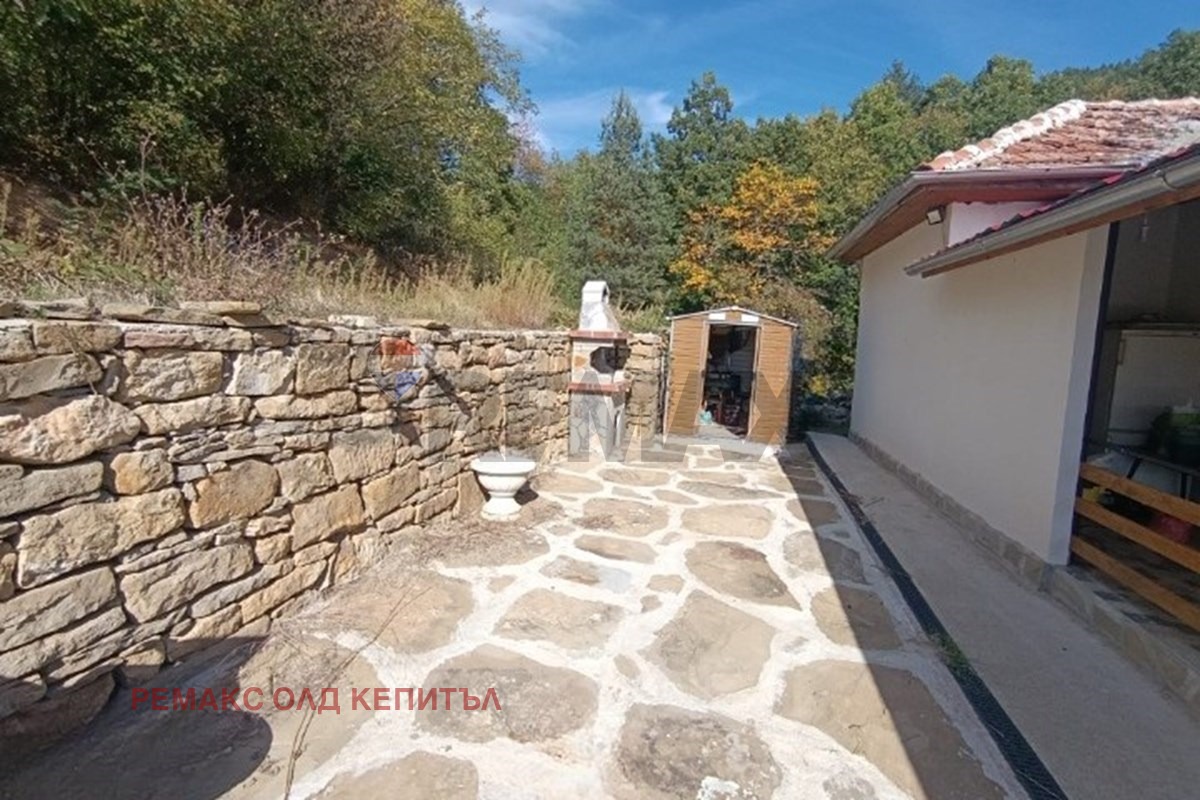 Продава КЪЩА, гр. Трявна, област Габрово, снимка 12 - Къщи - 56456832