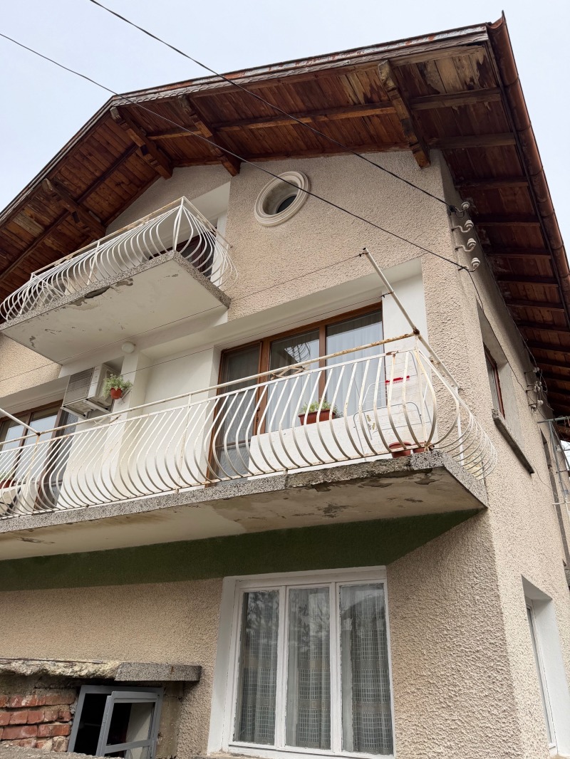 Продава КЪЩА в област Кюстендил, с. Овчарци - 207 кв.м / 165 000 € » 322 711.95 лв., ХОУМИ КОЛЕКТИВ