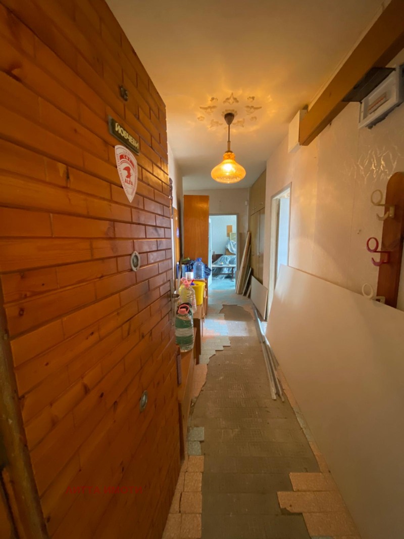 На продаж  3 кімнатна Пловдив , Център , 120 кв.м | 65053290 - зображення [2]