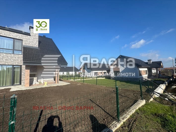Продава КЪЩА, гр. Варна, с. Звездица, снимка 3 - Къщи - 54744311