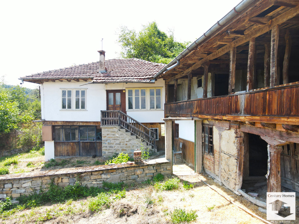 Продава КЪЩА, с. Славейково, област Габрово, снимка 2 - Къщи - 51194392