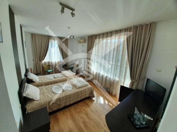 Продава МНОГОСТАЕН, гр. Бургас, Център, снимка 4 - Апартаменти - 53649939