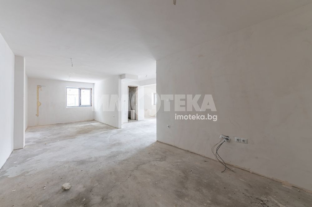 Продава ОФИС, гр. Варна, Цветен квартал, снимка 2 - Офиси - 54591368