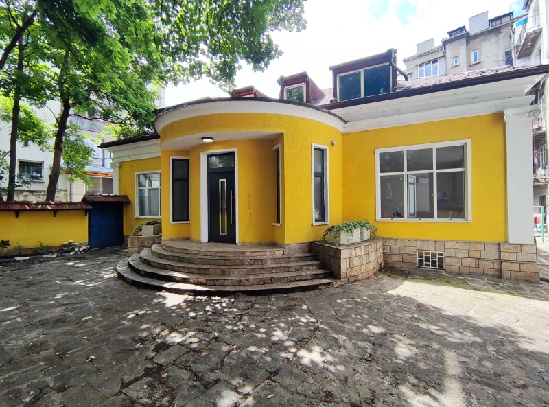 Продава КЪЩА, гр. София, Център, снимка 1 - Къщи - 48038455