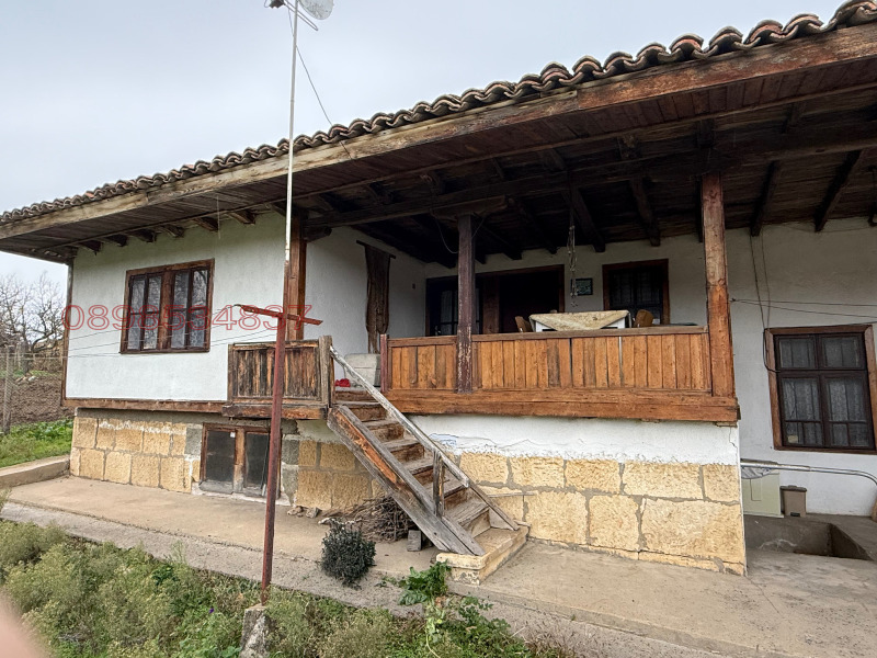 Продава КЪЩА, с. Осенец, област Разград, снимка 2 - Къщи - 53018148